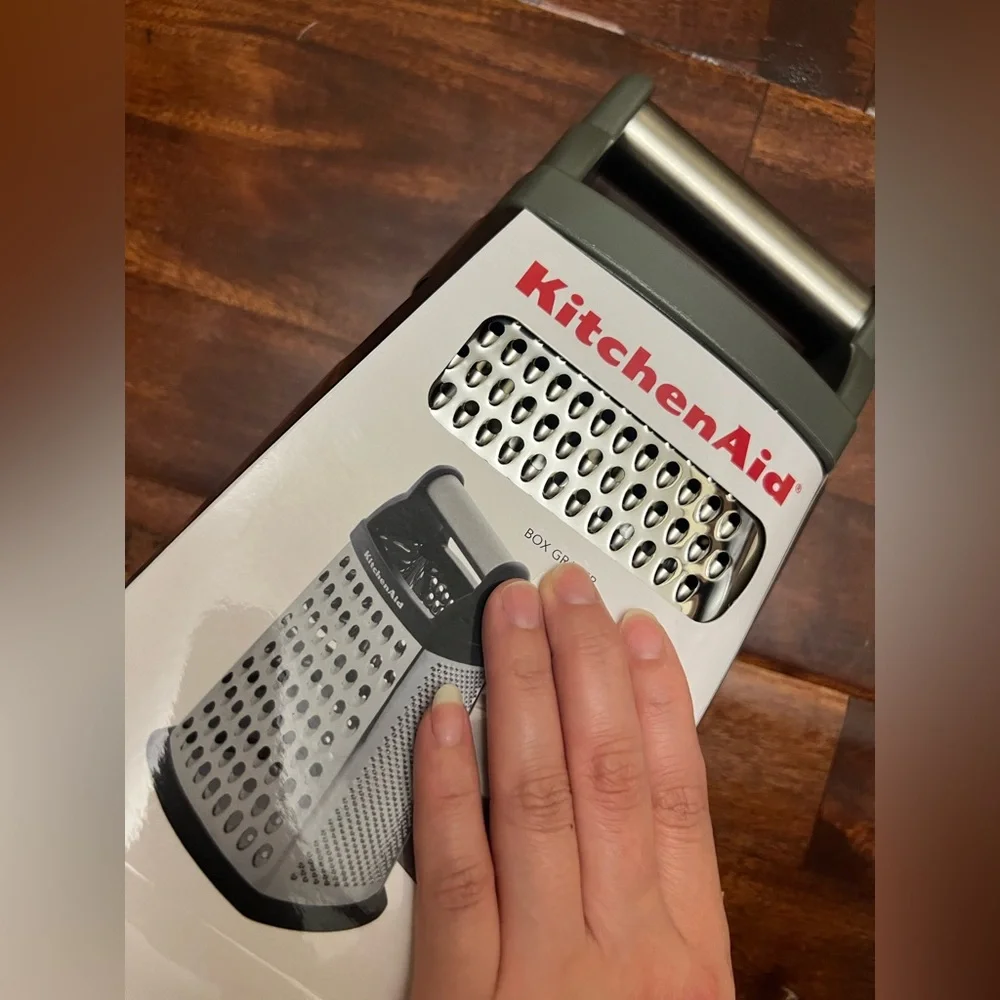 NEW KitchenAid Gourmet 4-Sided Stainless Steel Box Grater with Storage Container